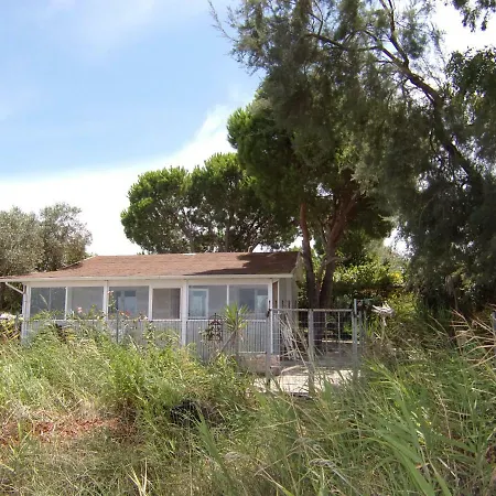 Bianco Beach House بيت للعطل